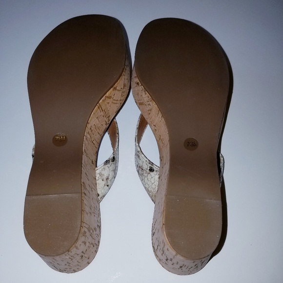Tory Burch Snake print cork wedge sandals - Picture 3 of 5
